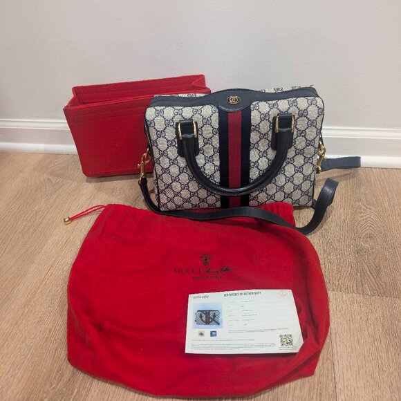 Vintage Navy Gucci Bag - Picture 1 of 10